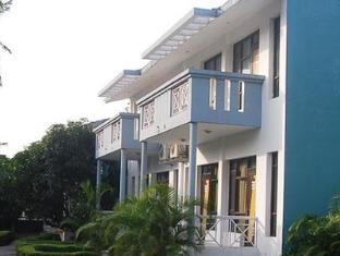 Aamod Resort & Spa